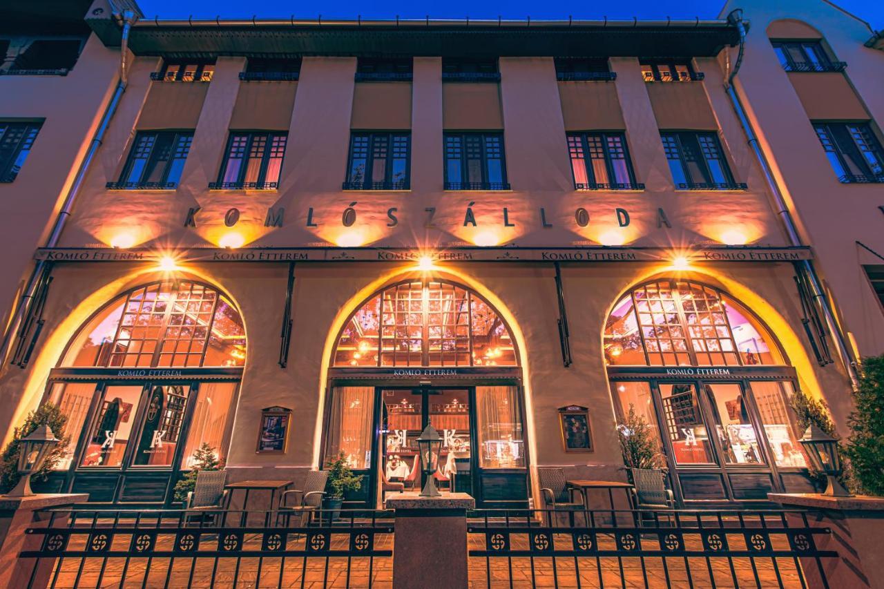 Komló Hotel Gyula Exterior foto