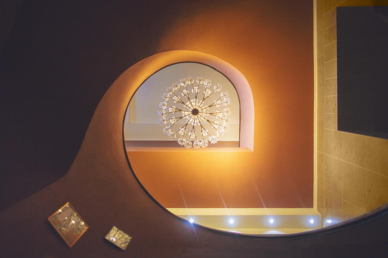 Komló Hotel Gyula Exterior foto
